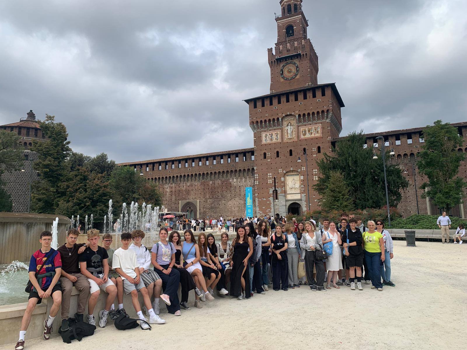 Zdjęcie Mediolan 2025 (01)d251a8d0-483c-43c5-a8f1-353f120f28e6.jpg w galerii Wycieczka po Europie - Mediolan